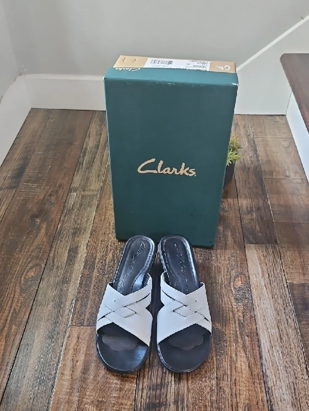 Clarks White and Black Cross-Strap Slip-On Heeled Sandals‎